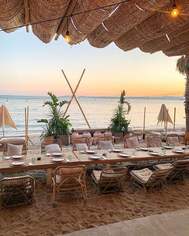 Çeşme Beach